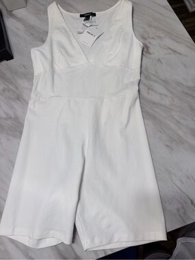 Forever 21 White Sleeveless V-Neck Romper Jumpsuit